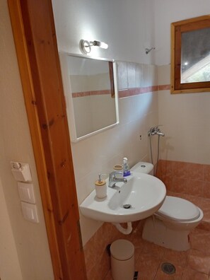 Apartment | Bathroom