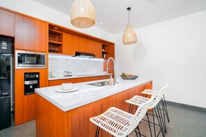 Private kitchen - Villa Bunga Lily (Canggu)