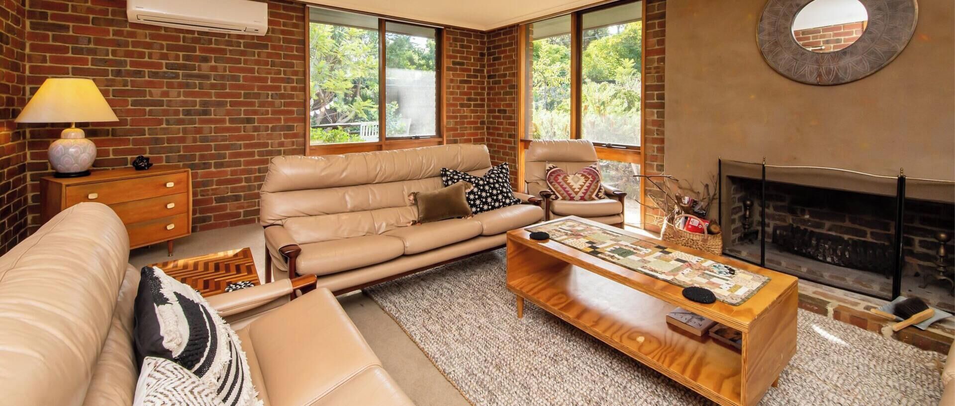 Smart TV, fireplace, table tennis