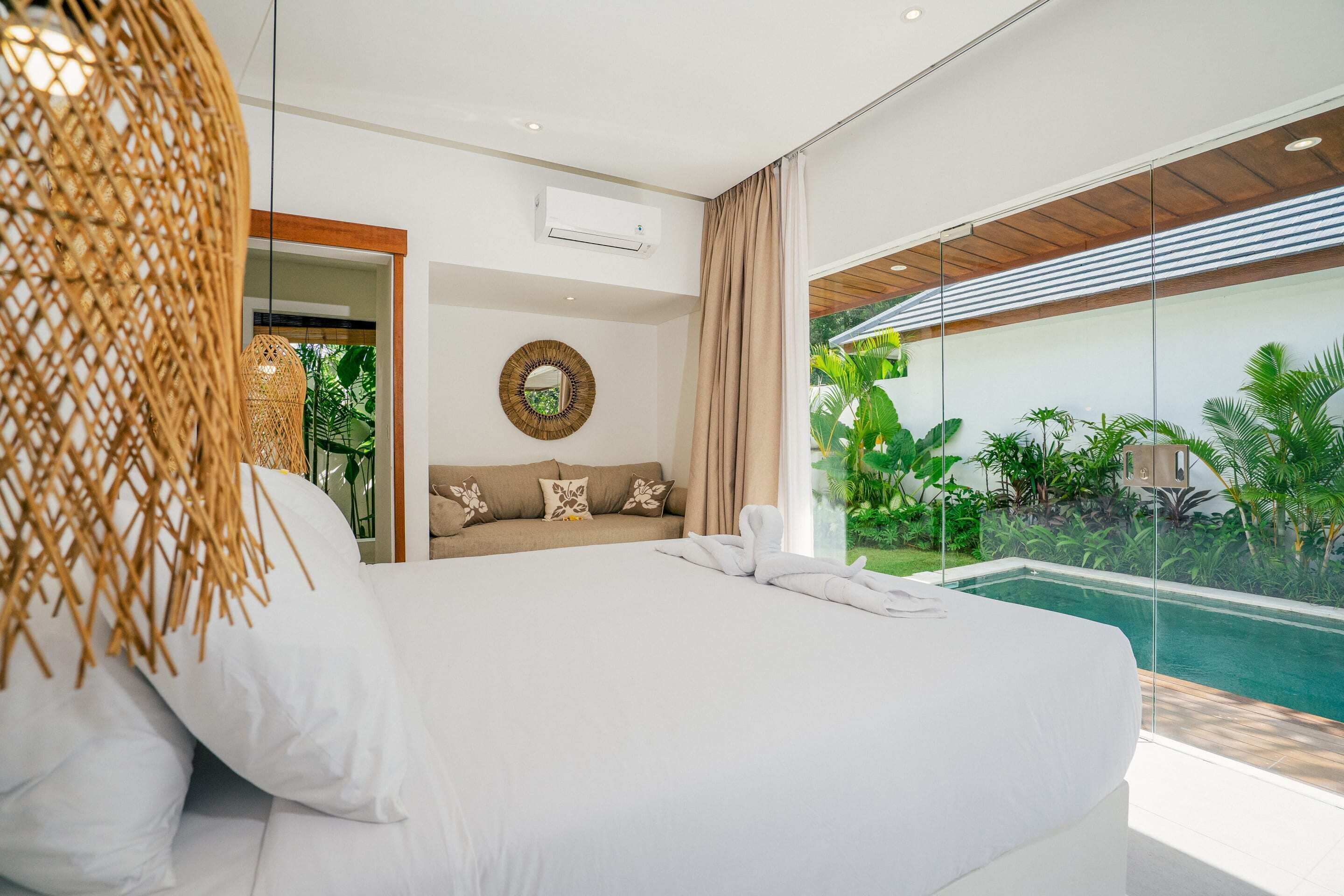 Basic Villa, Multiple Beds | 2 bedrooms, laptop workspace, iron/ironing board, bed sheets
