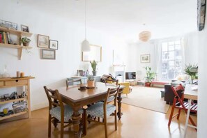 Lägenhet Basic - 1 kingsize-säng | Restauranger