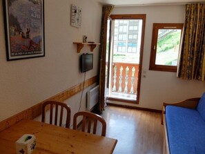 Interior - Studio near slopes, balcony, pets allowed (Tignes)