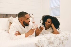 免费 WiFi、床单