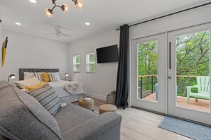 免费 WiFi、床单