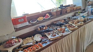 Frokostbuffé er inkludert hver dag