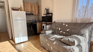 Unclassified image, 2 of 15, button - Cozy Studio for 4 with A/C, Pools & Parking - 400m from Beach, 800m to Town Centre (Argelès-sur-Mer)