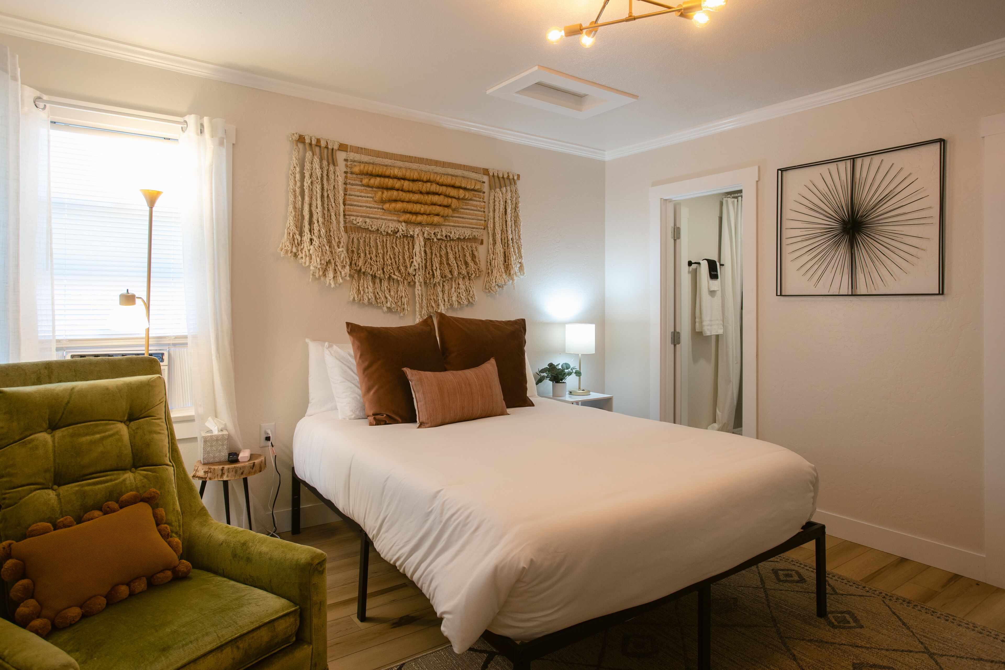 1 bedroom, iron/ironing board, travel cot, free WiFi