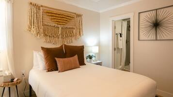 1 bedroom, iron/ironing board, travel cot, free WiFi