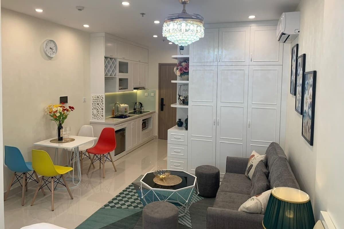 Apartamento panorâmico, 1 cama King, vista para a cidade | 1 quarto, roupas de cama premium, camas com colchões pillow-top