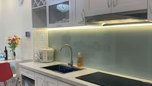 Private kitchen - Sky Homestay (Hanoi)