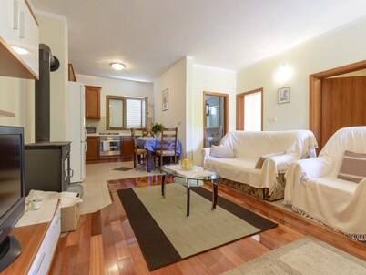 Apartment Petar - Two Bedroom Apartment With Terrace