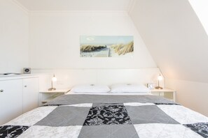 2 chambres, fer et planche à repasser, Wi-Fi gratuit, draps fournis