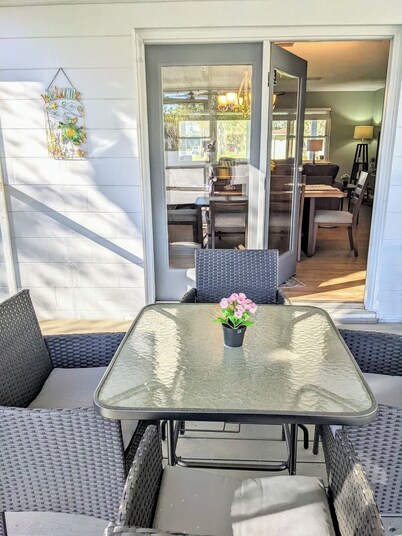 Enlivening: Stay Near Memorial & Downtown