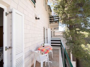 Apartment | Dining