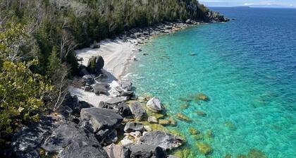 Paradise: Waterfront Gem with Georgian Bay Views