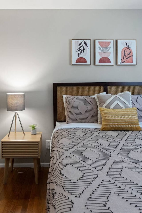 3 bedrooms, desk, iron/ironing board, free WiFi