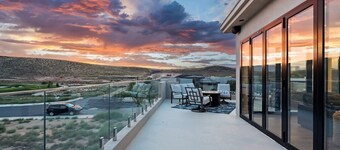 Designer Golf Retreat~ Pool Rooftop Hot Tub