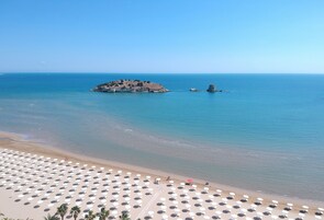 Playa privada, arena blanca, traslado desde/hacia la playa