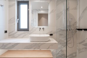 Panoramic Apartment, 1 Bedroom, Terrace, City View | Bathroom | Shower, rainfall showerhead, free toiletries, hair dryer