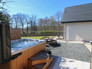 Bañera de hidromasaje exterior