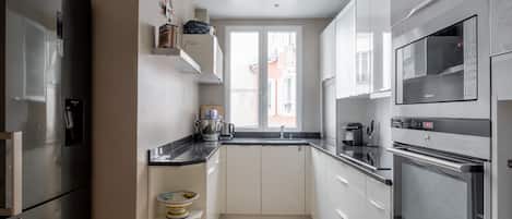 Fridge, microwave, oven, dishwasher