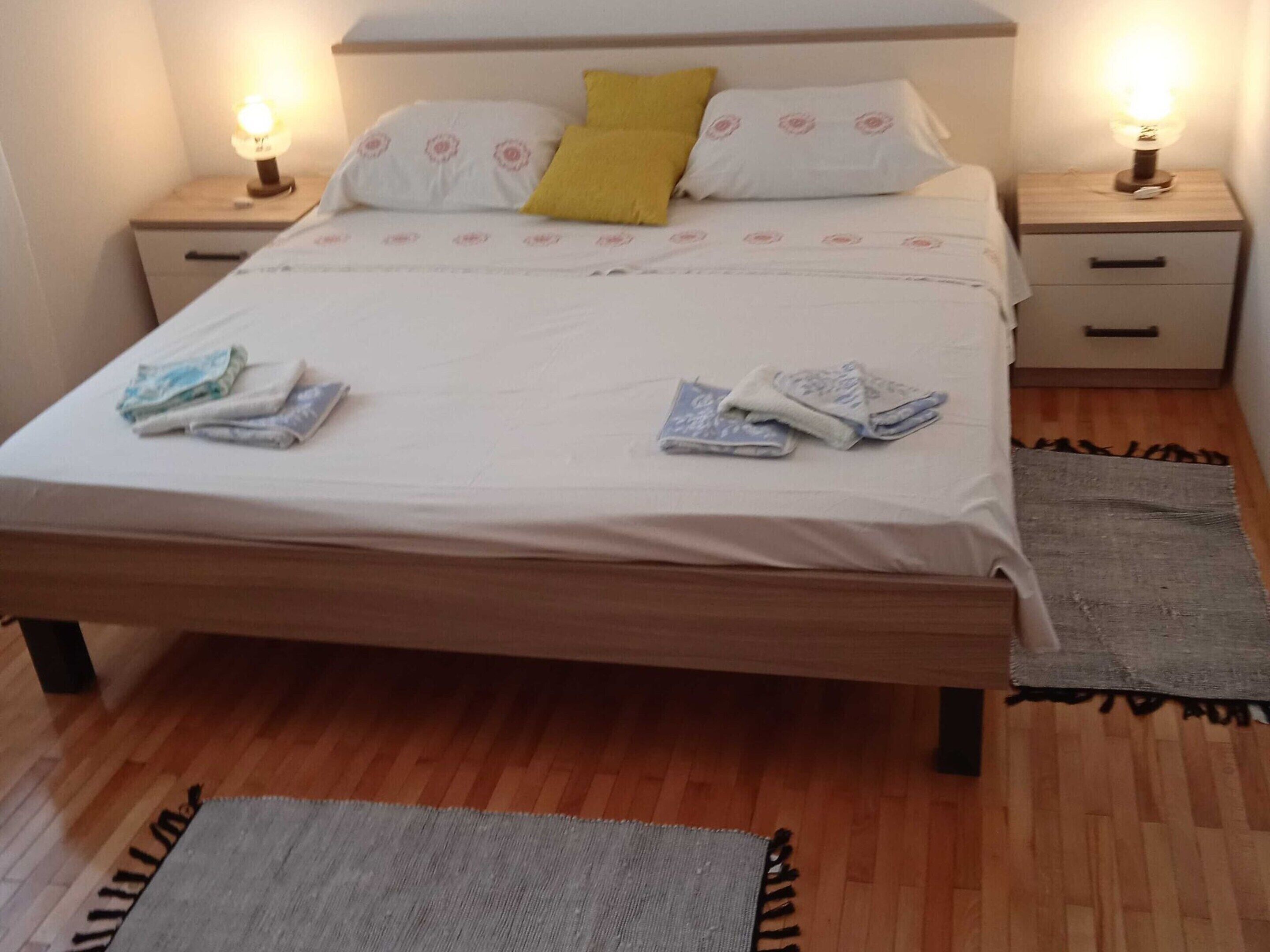 شقة | 2 عدّة غرف نوم ومكواة/لوح كي وملاءات أسرّة