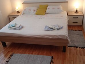 Appartement | 2 chambres, fer et planche à repasser, draps fournis