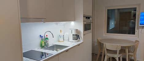Microwave, oven, stovetop, dishwasher