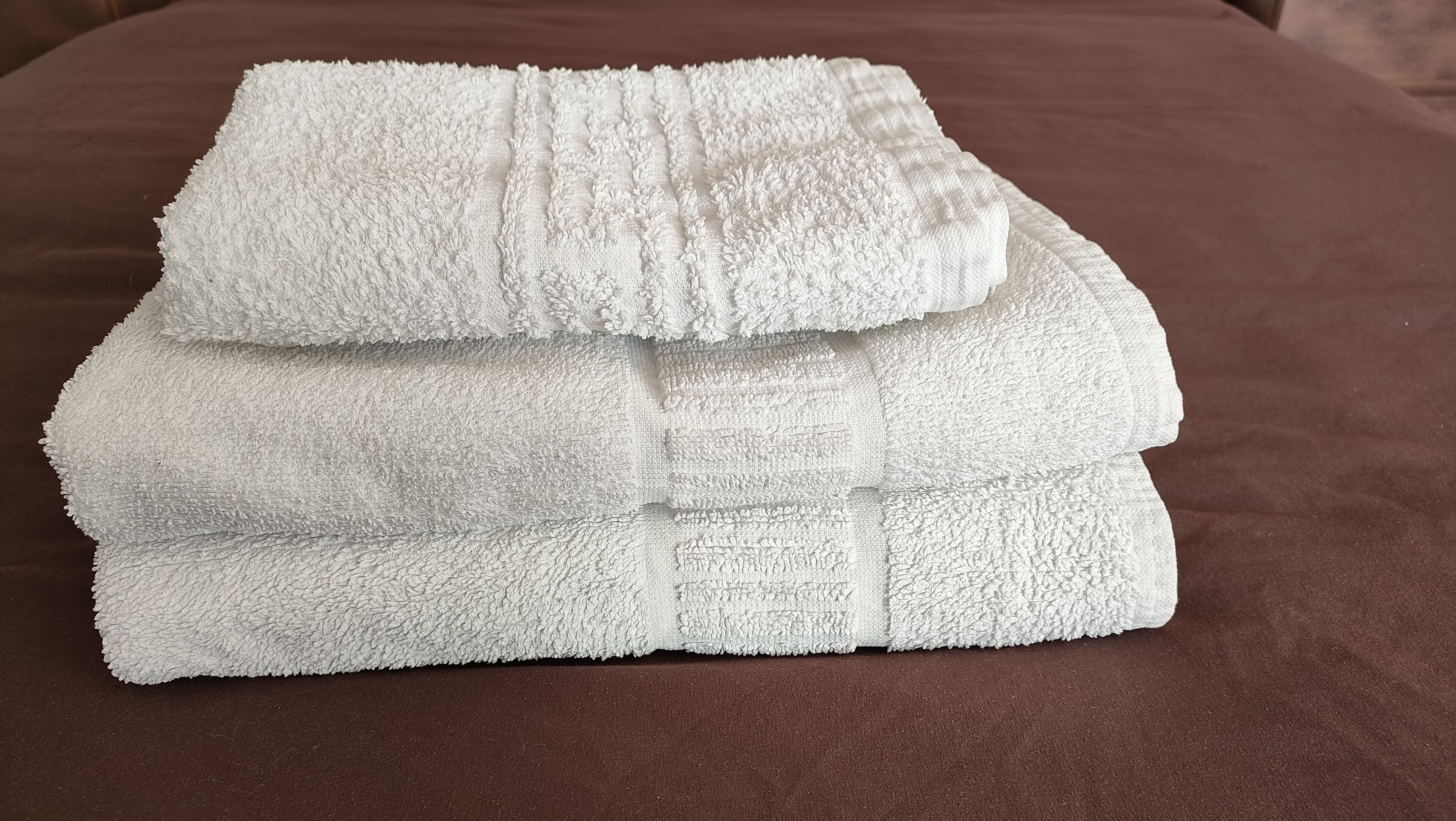 1 habitación, escritorio y espacio para trabajar con laptop 