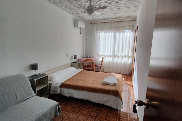 Economy Room, Shared Bathroom | 1 bedroom, desk, laptop workspace, free WiFi