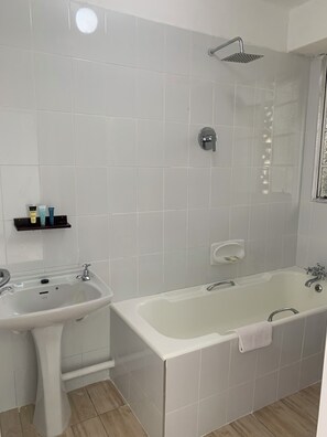 Habitación básica | Baño