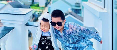 Children's play area - outdoor