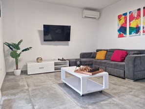 Smart-TV, Tischfußball