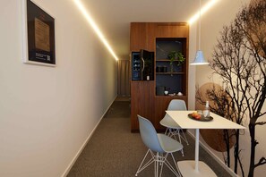 Comfort Double Room, 1 King Bed, Non Smoking | Premium bedding, free minibar, individually decorated, laptop workspace - TIN INN l Erkelenz (Erkelenz)