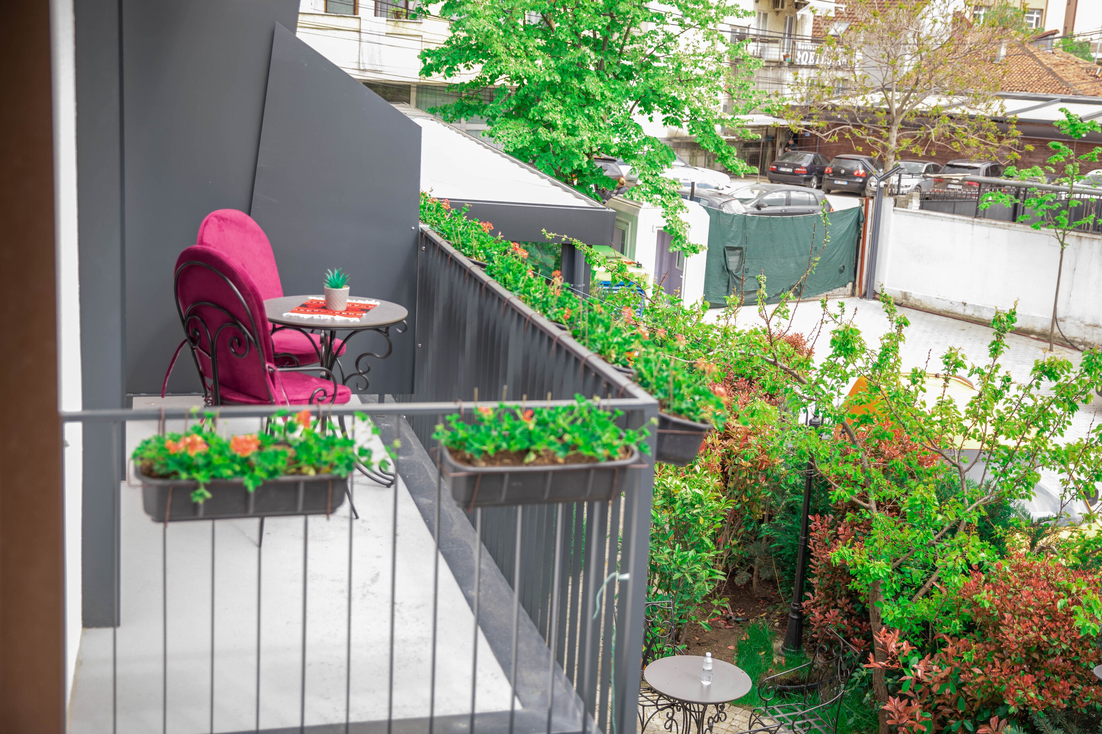 Double Room with Balcony | Kostenlose Minibar, Zimmersafe, schallisolierte Zimmer