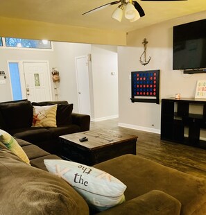 Smart TV, fireplace, computer monitors, printers