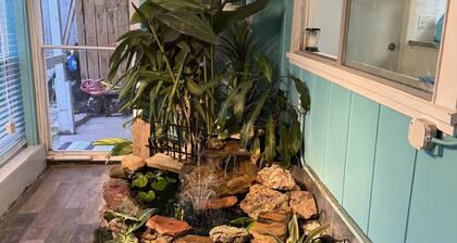 Spacious 3BR Brick Home, Sleeps 7❤️Free Parking❤️No Pet Fee❤️No Extra Guest Fee🏖️