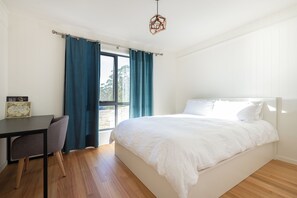 2 bedrooms, iron/ironing board, WiFi, bed sheets - Magic Views (Hobart)