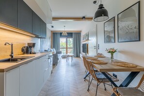 经典开间套房 | 私人简易厨房 | 冰箱、炉灶、洗�碗机、意式浓缩咖啡机