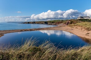 Beach nearby - End Cottage (Kingsbridge)