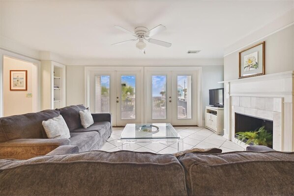 Téléviseur, lecteur de DVD