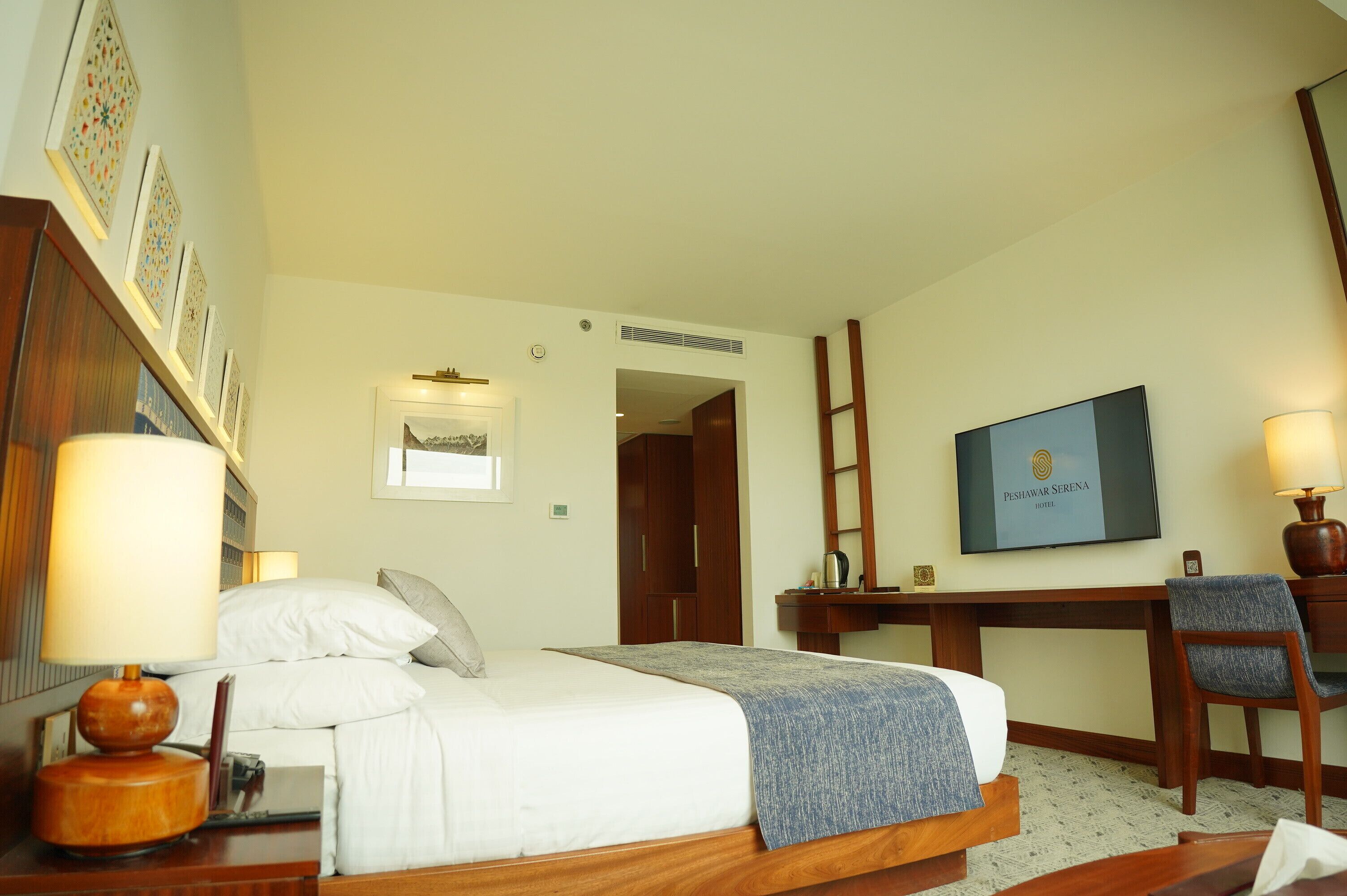 deluxe double room | in-room safe, soundproofing, iron/ironing board, free wifi