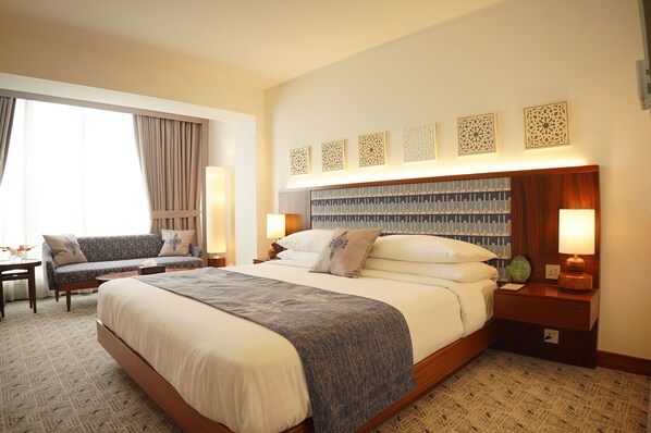 Free minibar, in-room safe, iron/ironing board, free cribs/infant beds - Peshawar Serena Hotel (Peshawar)