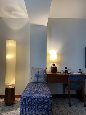 Suite exécutive | Aire de séjour | Téléviseur connecté de 50 po avec télévision numérique