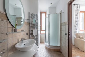 Chambre Quadruple Confort | Salle de bain