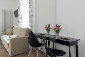 Comfort Quadruple Room | Soundproofing, free WiFi, bed sheets - Flaminiarooms (Rome)