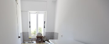 One bedroom apartment X3 R14 | Private kitchen | Full-size fridge