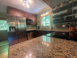 Frigorifero, lavastoviglie, macchina per tè/caffè, tostapane