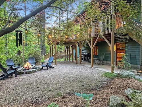 Bear's Den - Nantahala Gorge seclusion and convenience