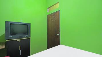 Economy Double Room | Free WiFi, bed sheets